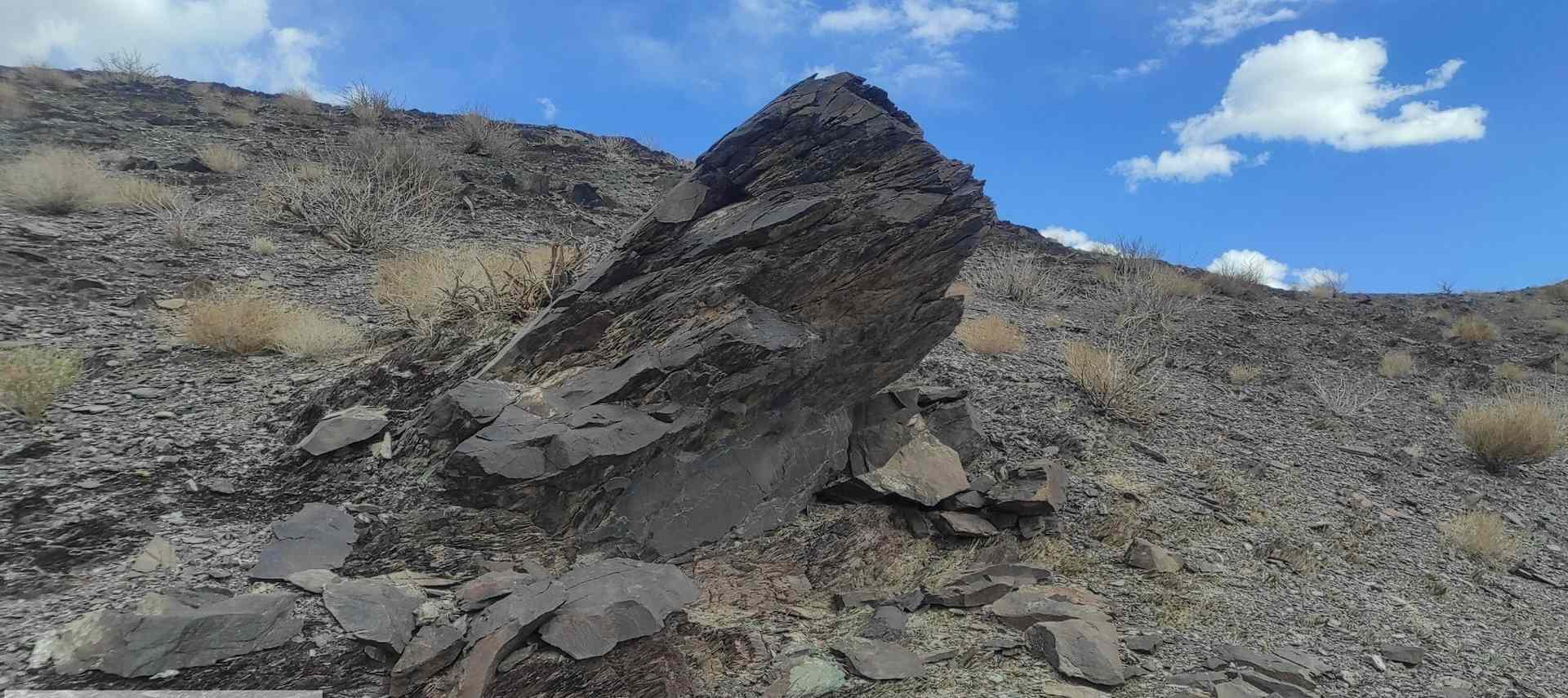 Note: H03
Azimuth angle: 114? (SE)
Pitch angle: 9.8? (0.6?)